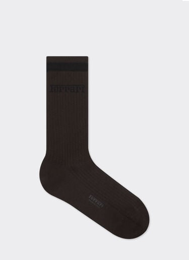 Chaussettes longues en coton avec logo Ferrari Ferrari Chaussettes longues en coton avec logo Ferrari Brun foncé 49190f