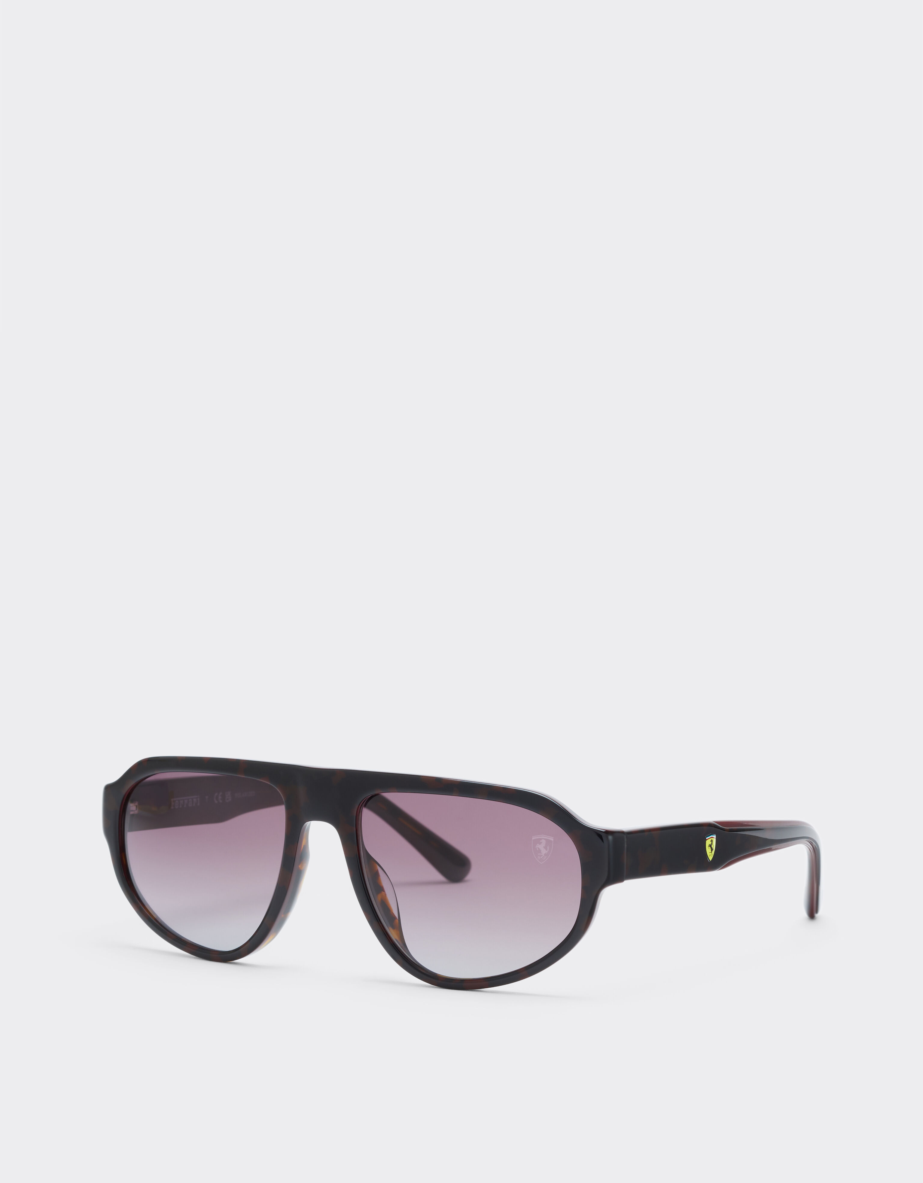 Ray-Ban for Scuderia Ferrari 0FZ6027 en acetato Havana y burdeos con lentes rojas degradadas Ferrari Ray-Ban for Scuderia Ferrari 0FZ6027 en acetato Havana y burdeos con lentes rojas degradadas MULTICOLOR LY0SG1435EXT0001f
