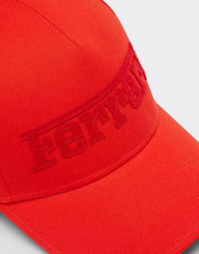 Ferrari Baseball cap with embroidered Ferrari logo Rosso Dino 21580f