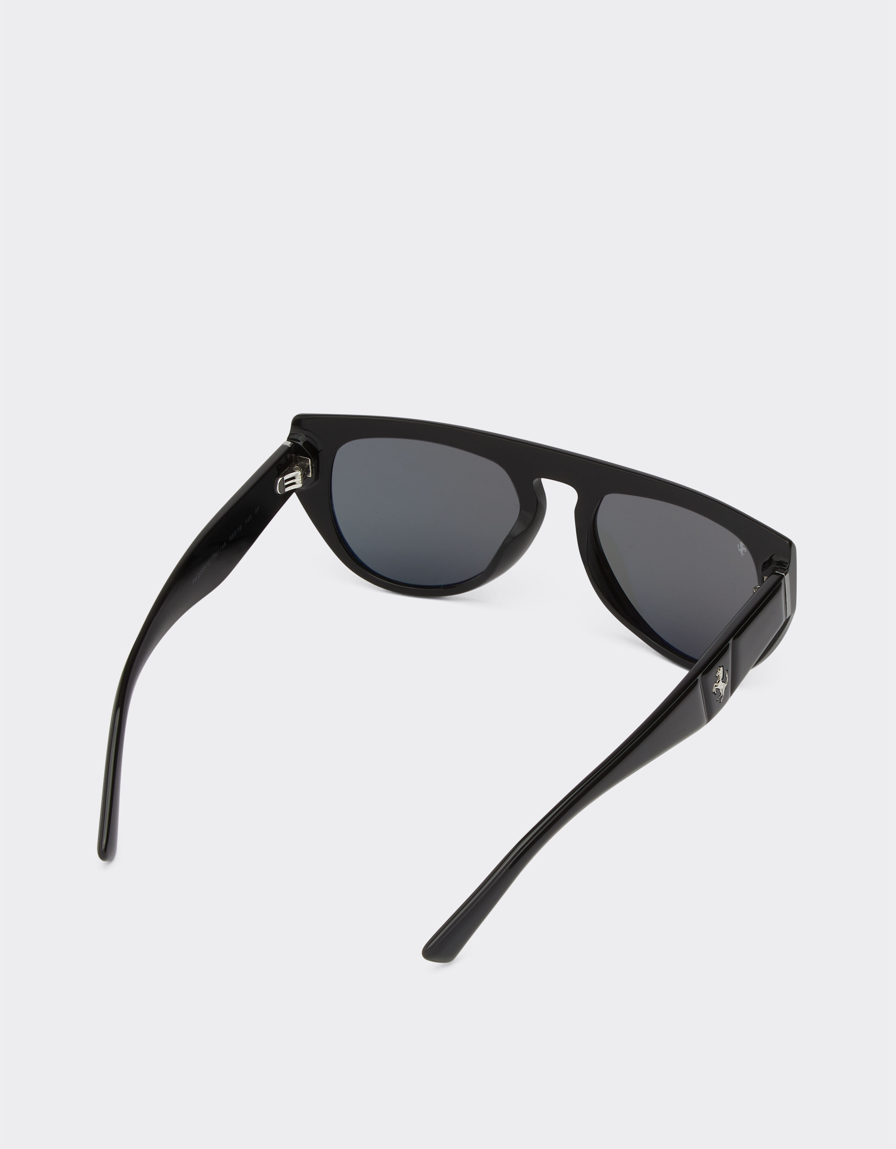 Ferrari Gafas de sol Ferrari de acetato negro con lentes de espejo polarizadas Negro F1201f