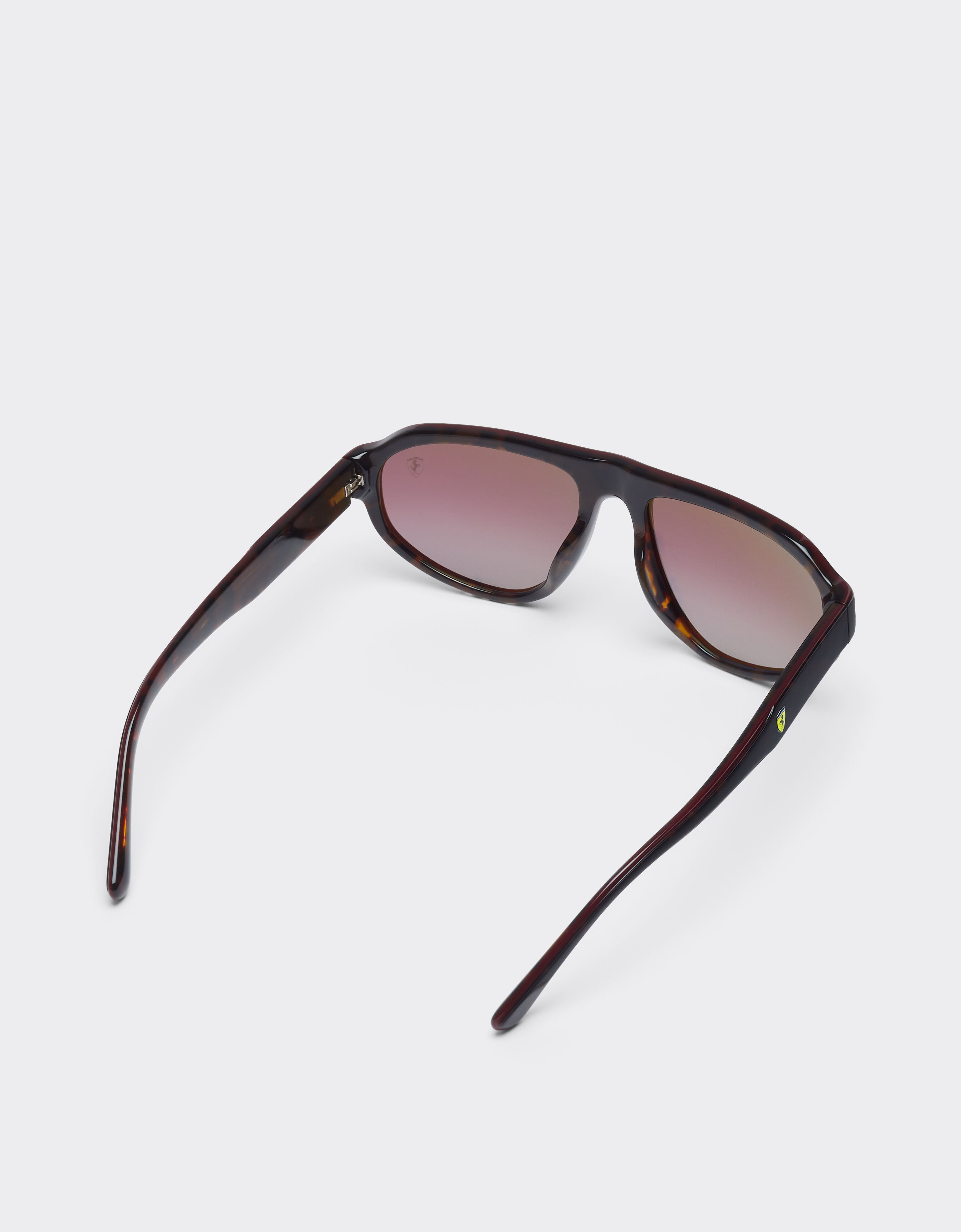 Ray-Ban for Scuderia Ferrari 0FZ6027 en acetato Havana y burdeos con lentes rojas degradadas Ferrari Ray-Ban for Scuderia Ferrari 0FZ6027 en acetato Havana y burdeos con lentes rojas degradadas MULTICOLOR LY0SG1435EXT0001f