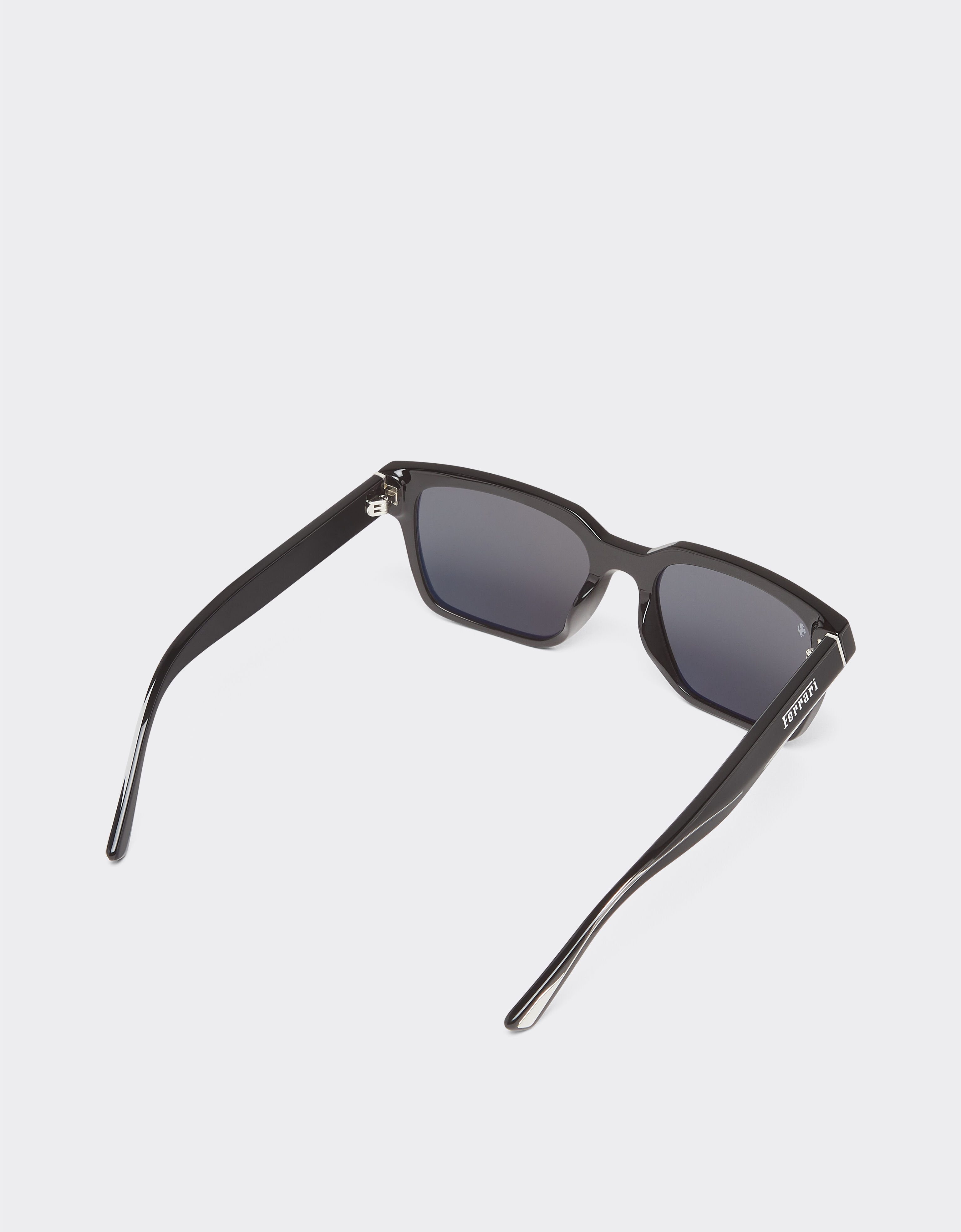 Ferrari Ferrari sunglasses in black acetate with polarised grey lens Black F1544f