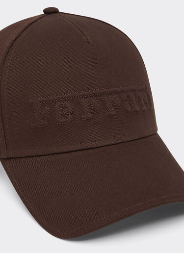 Ferrari Baseball cap in cotone con ricamo logo Ferrari Dark brown 21342f