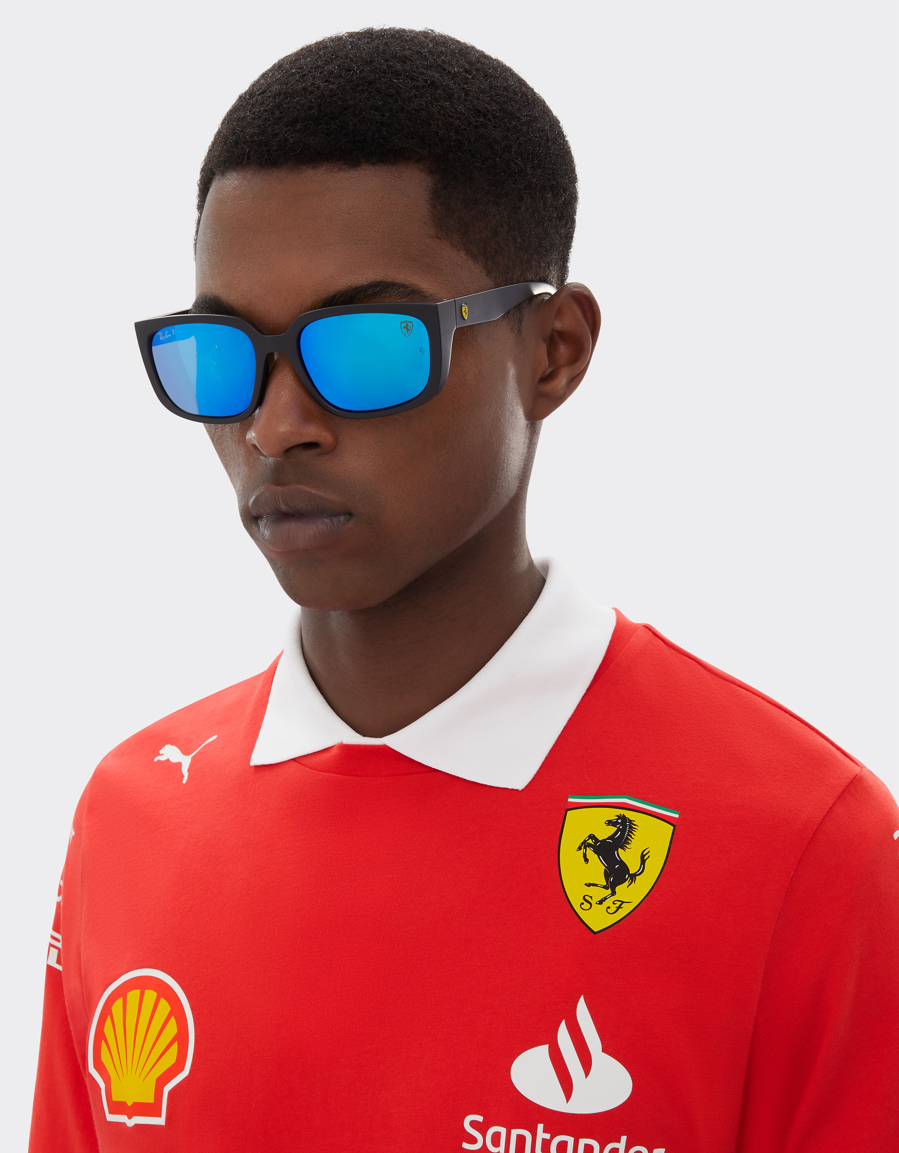 Ferrari Ray-Ban für Scuderia Ferrari RB4443M in schwarzem PEEK mit grün verspiegelten, blau polarisierten Gläsern Mattschwarz F1517f