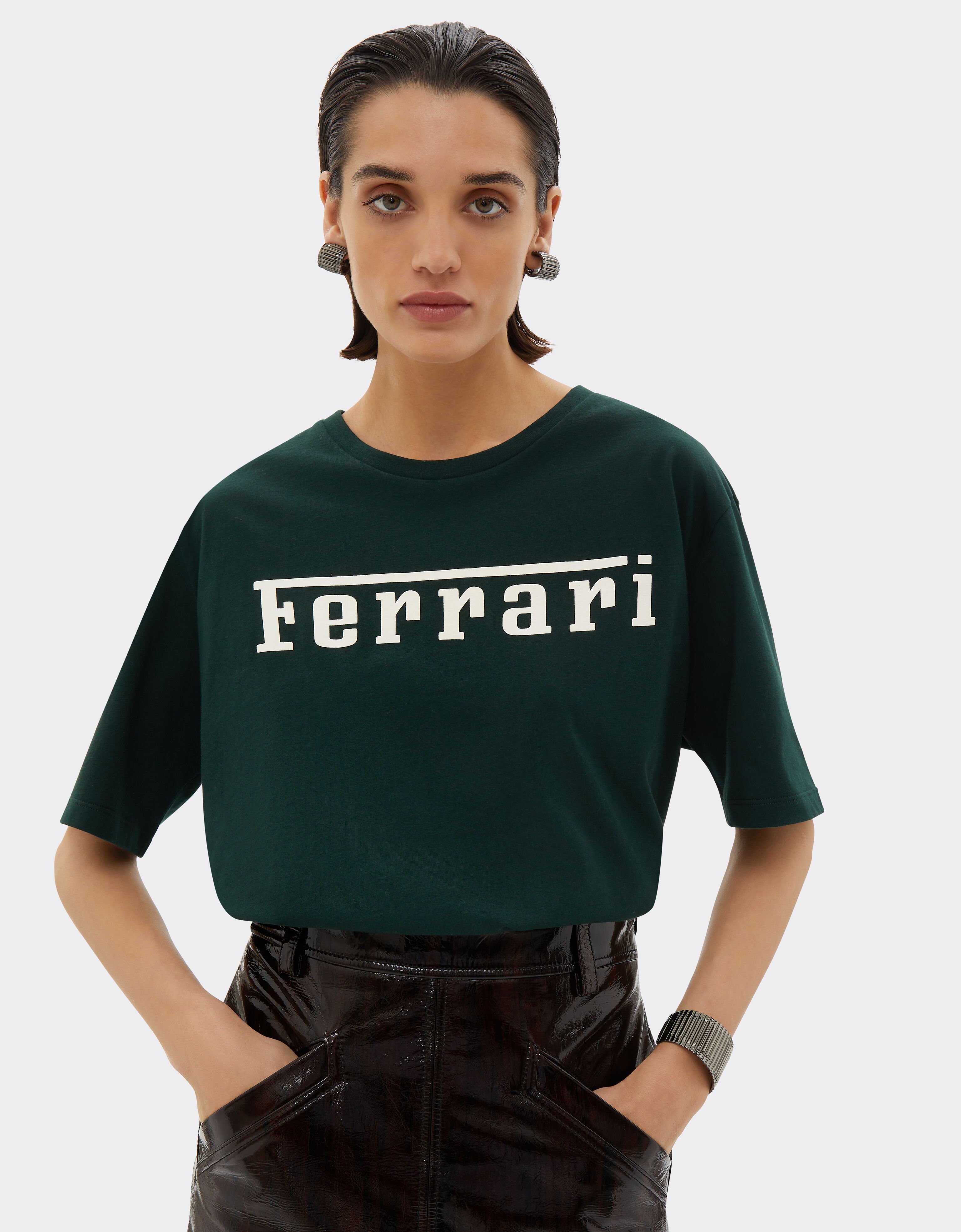 Ferrari T-shirt in cotone con logo Ferrari Verde Militare 21179f