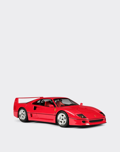 Ferrari 1:18 scale model F40 Red F0112f