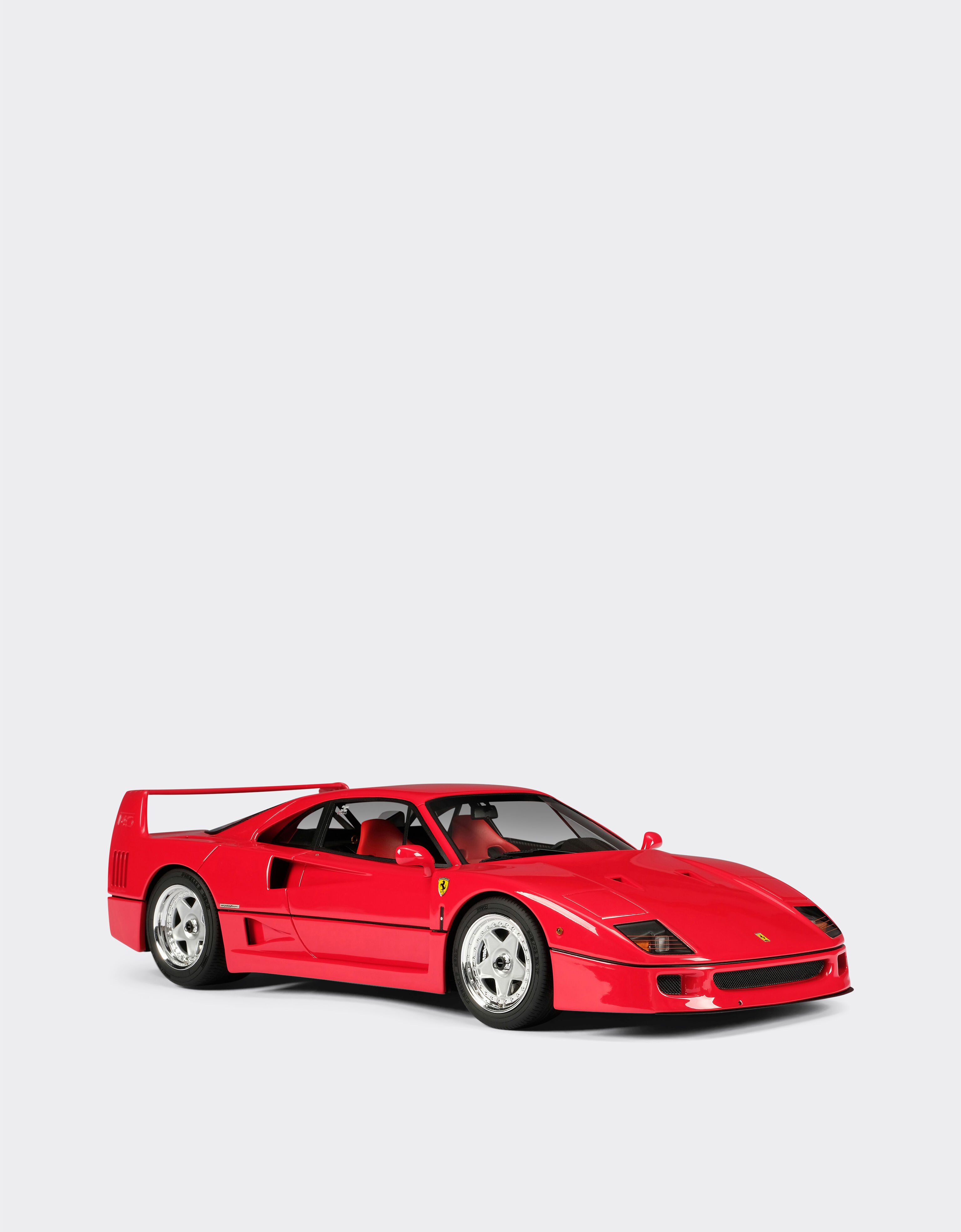 Ferrari 1:18 scale model F40 Red F0112f