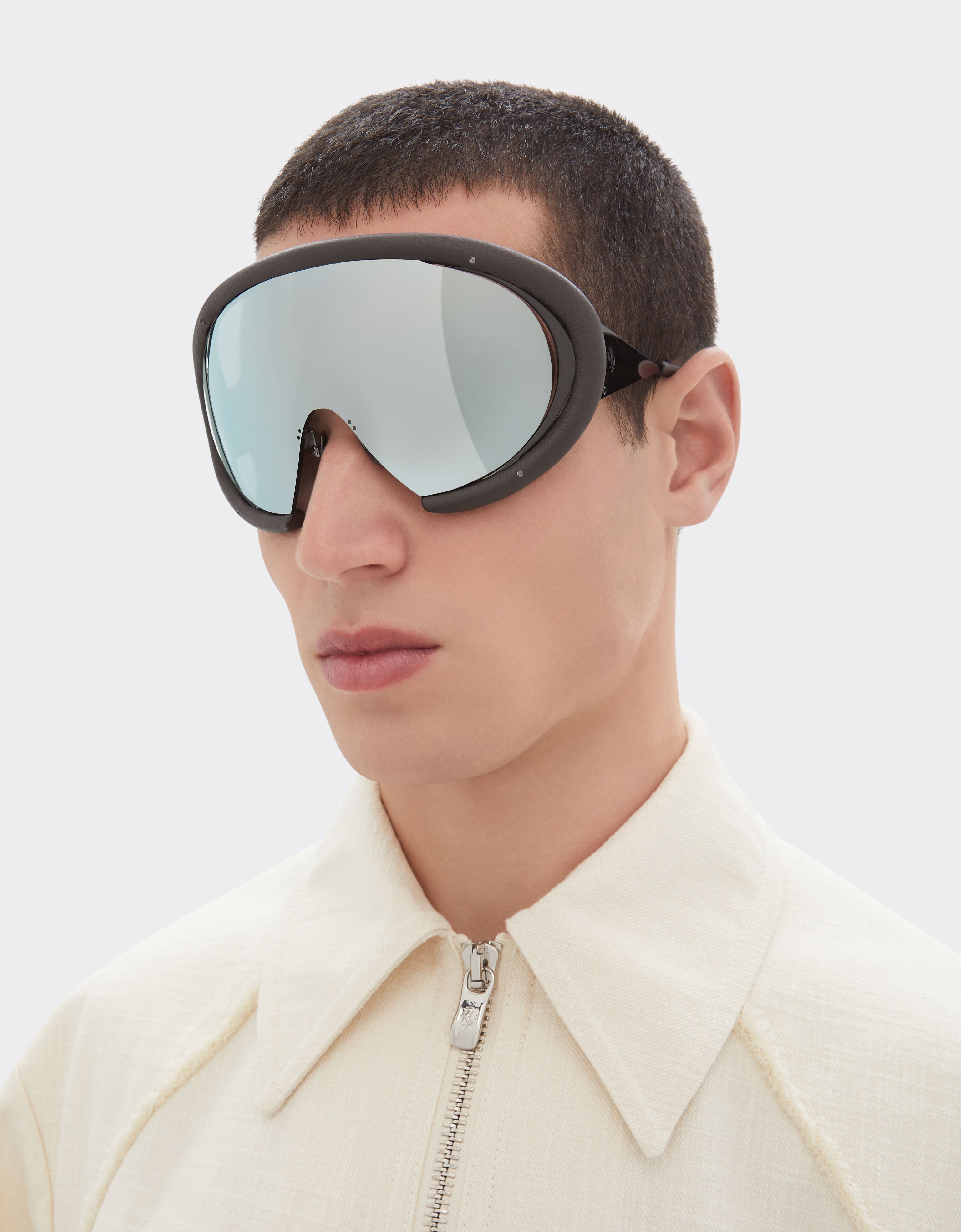 Ferrari Ferrari sunglasses in antique tar-colored brushed metal and dark brown leather with mirrored silvermask Marrone Scuro LA0LMf