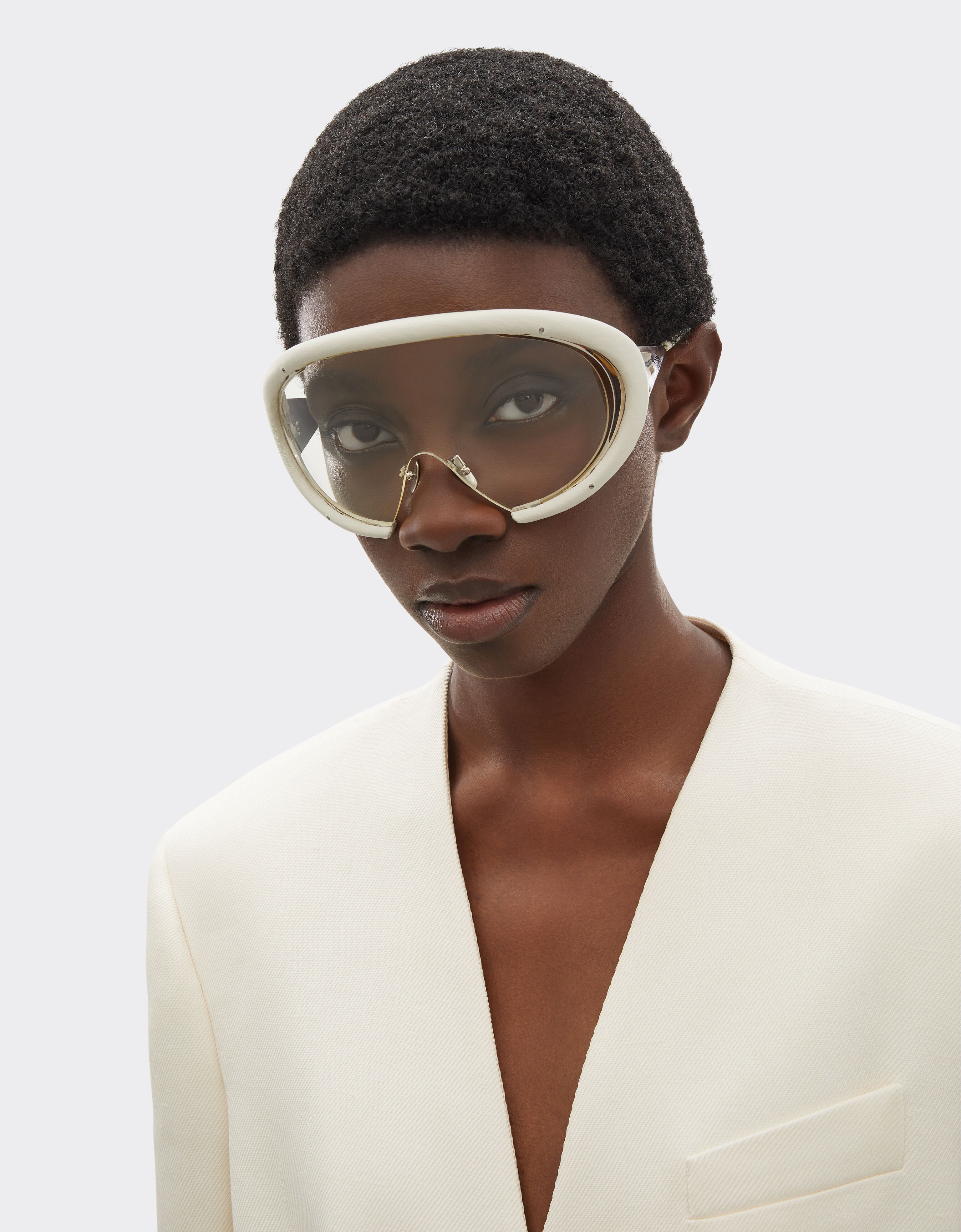 Ferrari sunglasses in shinysilver metal and chalk white leather with transparent lenses Ferrari Ferrari sunglasses in shinysilver metal and chalk white leather with transparent lenses Bianco Ottico LA0LLf