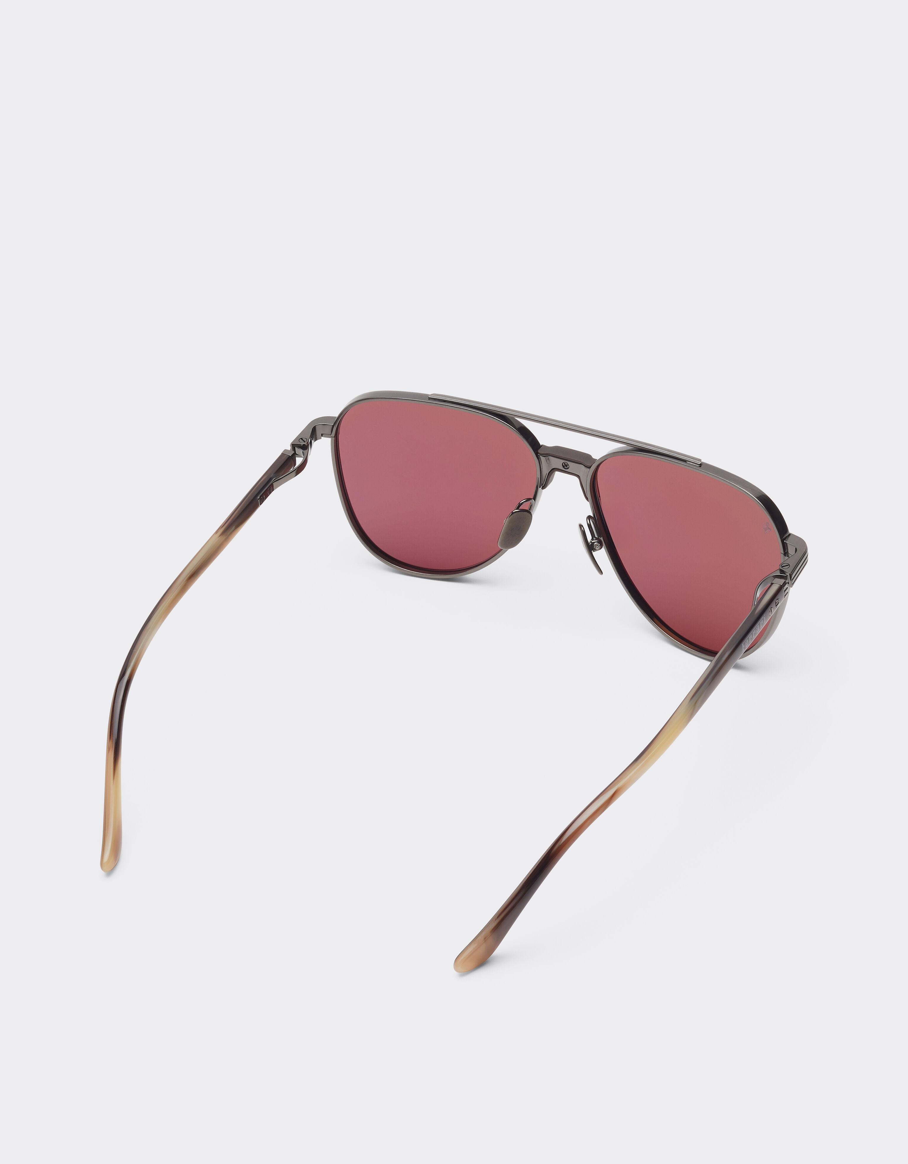 Ferrari Lunettes de soleil Ferrari en titane couleur canon de fusil brillant et acétate avec verres exclusifs Contrast Pro™ Gunmetal LA0KZf