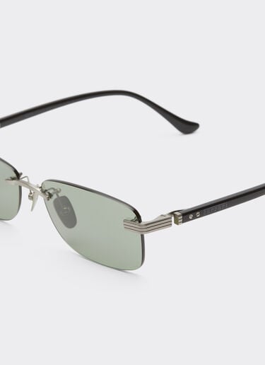 Ferrari Lunettes de soleil Ferrari en titane  argenté brossé et acétate avec verres verts Silver LA0L7f