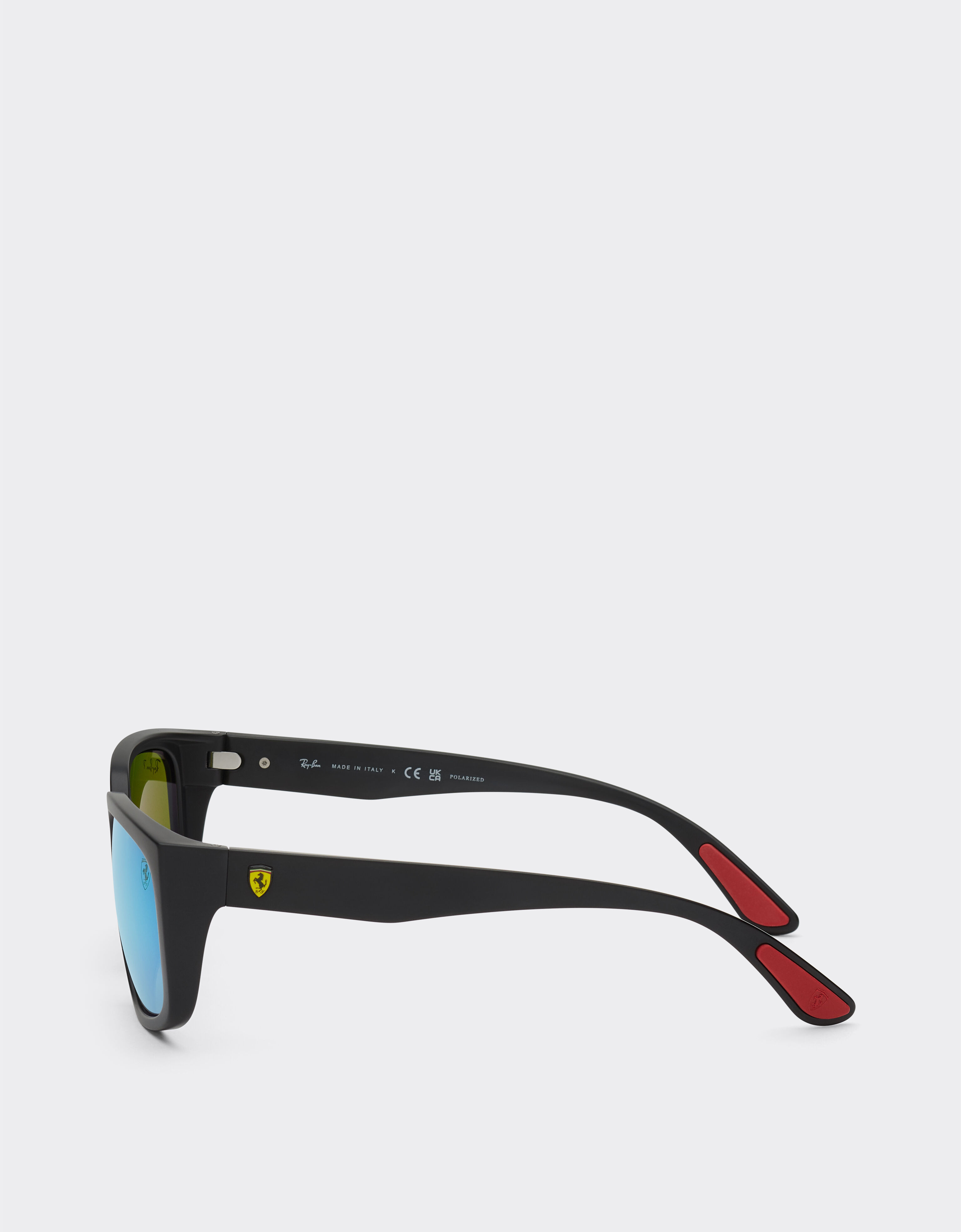 Ferrari Ray-Ban für Scuderia Ferrari RB4443M in schwarzem PEEK mit grün verspiegelten, blau polarisierten Gläsern Mattschwarz F1517f