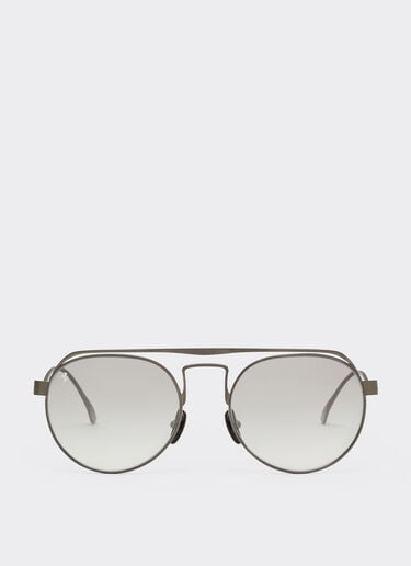 Gafas de sol Ferrari de titanio gunmetal mate con cristales plateados espejados Ferrari Gafas de sol Ferrari de titanio gunmetal mate con cristales plateados espejados Gris metálico LA0ENf