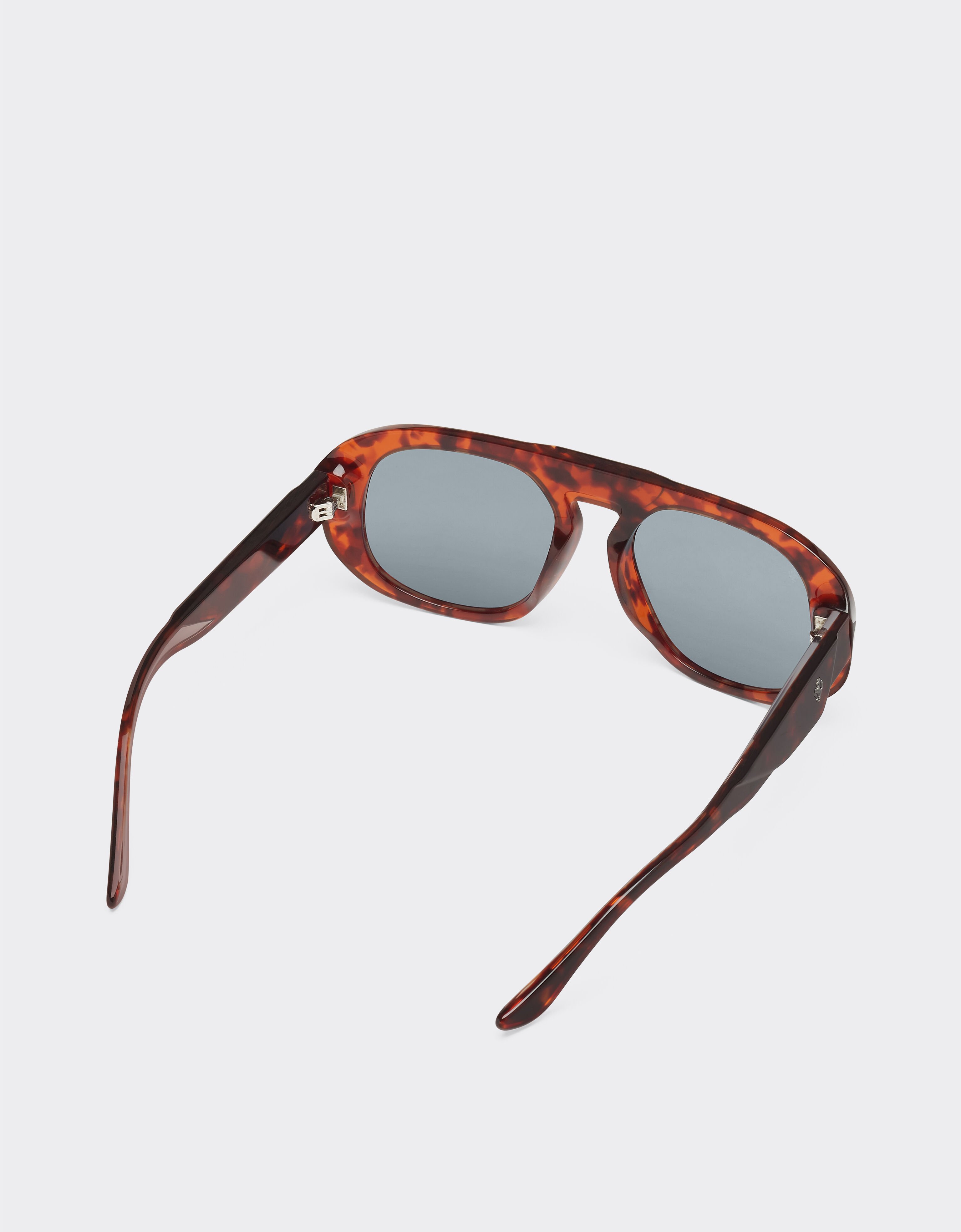 Ferrari Ferrari sunglasses in brown tortoiseshell acetate with polarised blue lenses Brown LA02Yf