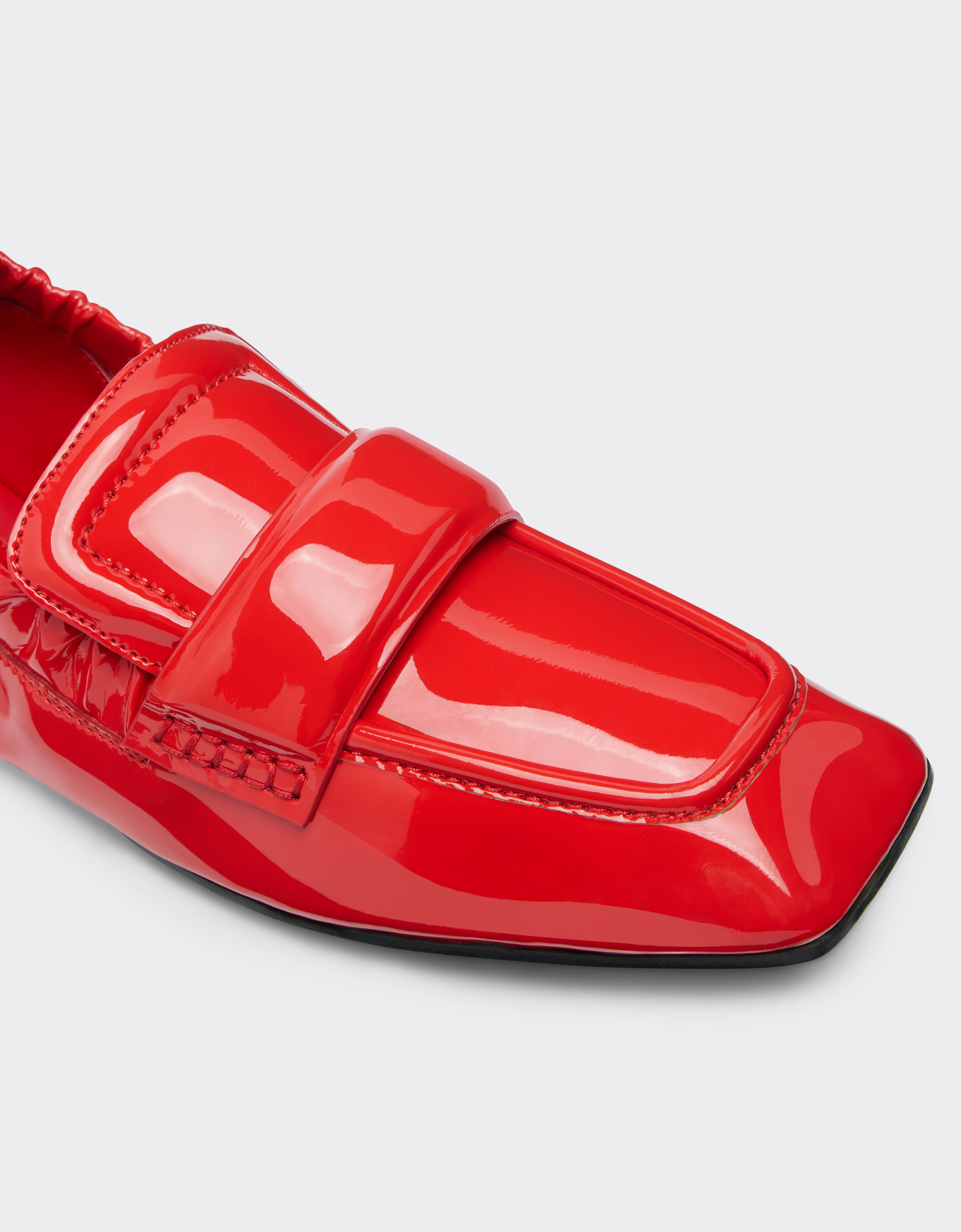 Ferrari Loafer in patent leather Rosso Dino 22022f