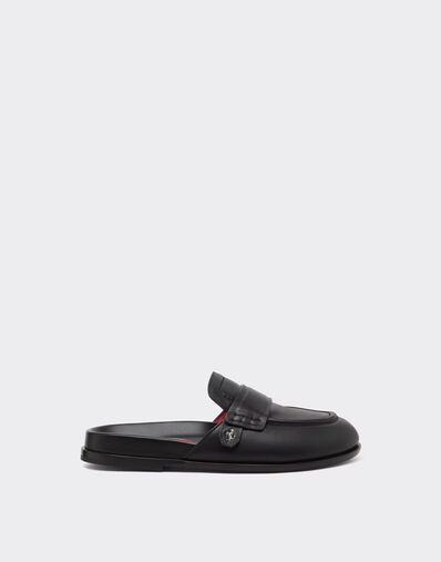 Ferrari Sabot de piel con el Cavallino Rampante Black CSMML0001XL00018f