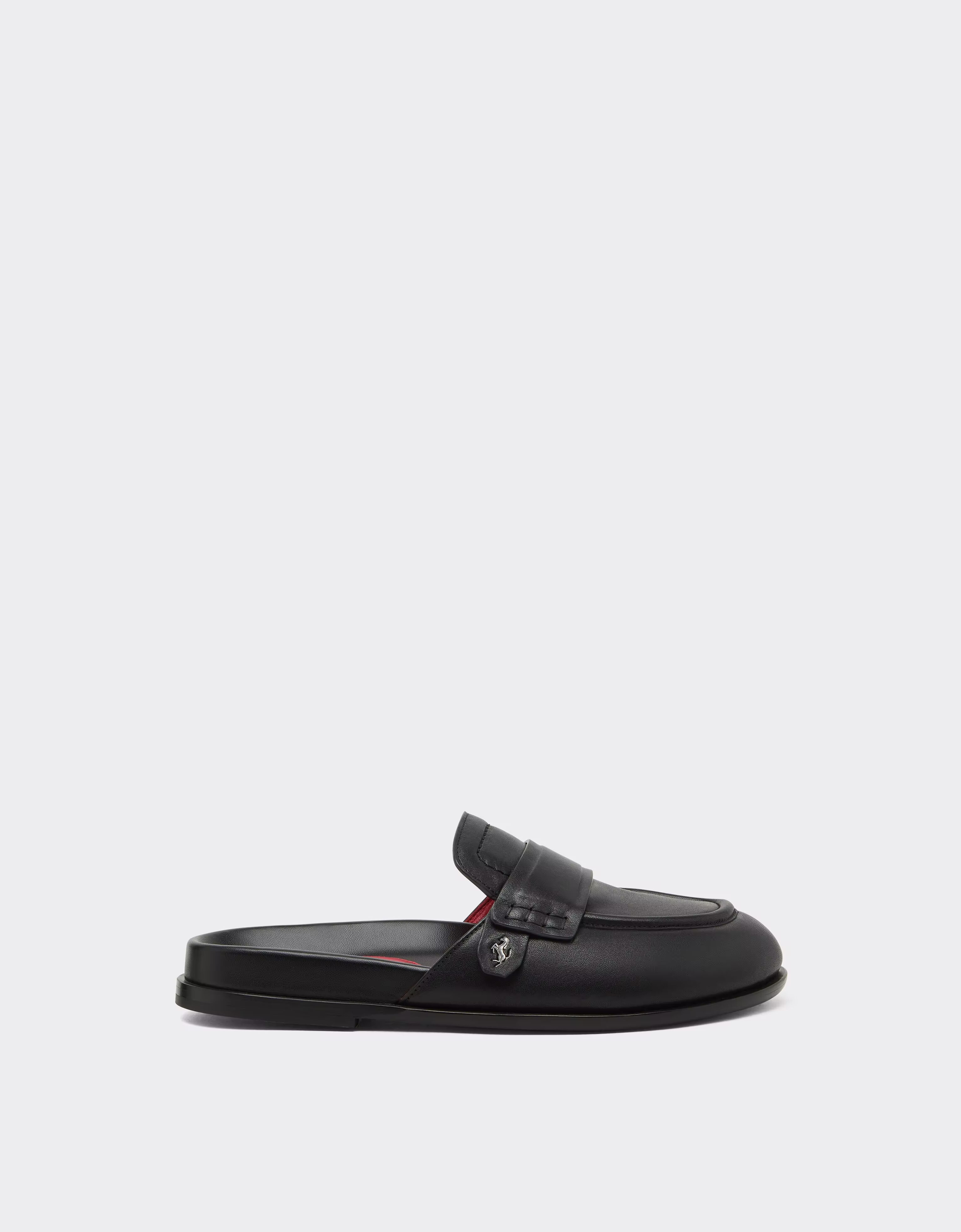 Sabot de piel con el Cavallino Rampante Ferrari Sabot de piel con el Cavallino Rampante Black CSMML0001XL00018f
