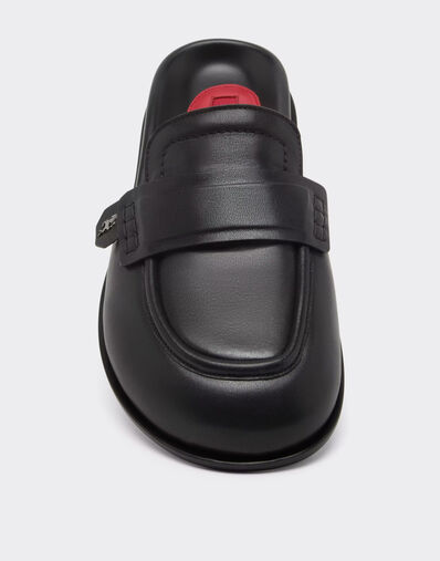 Ferrari Sabot de piel con el Cavallino Rampante Black CSMML0001XL00018f