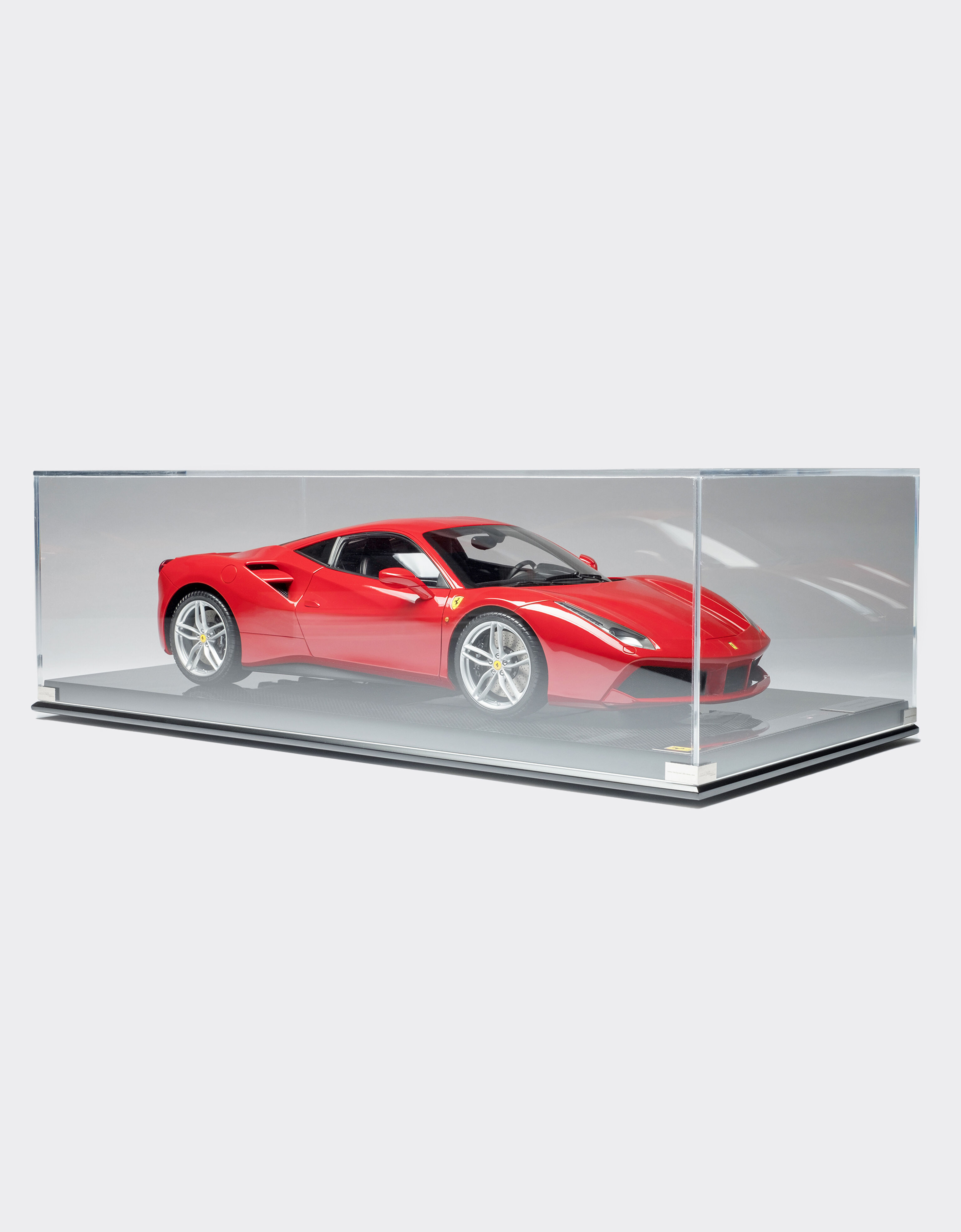 Ferrari Ferrari 488 GTB モデルカー 1:8 スケール マルチカラー L5890f