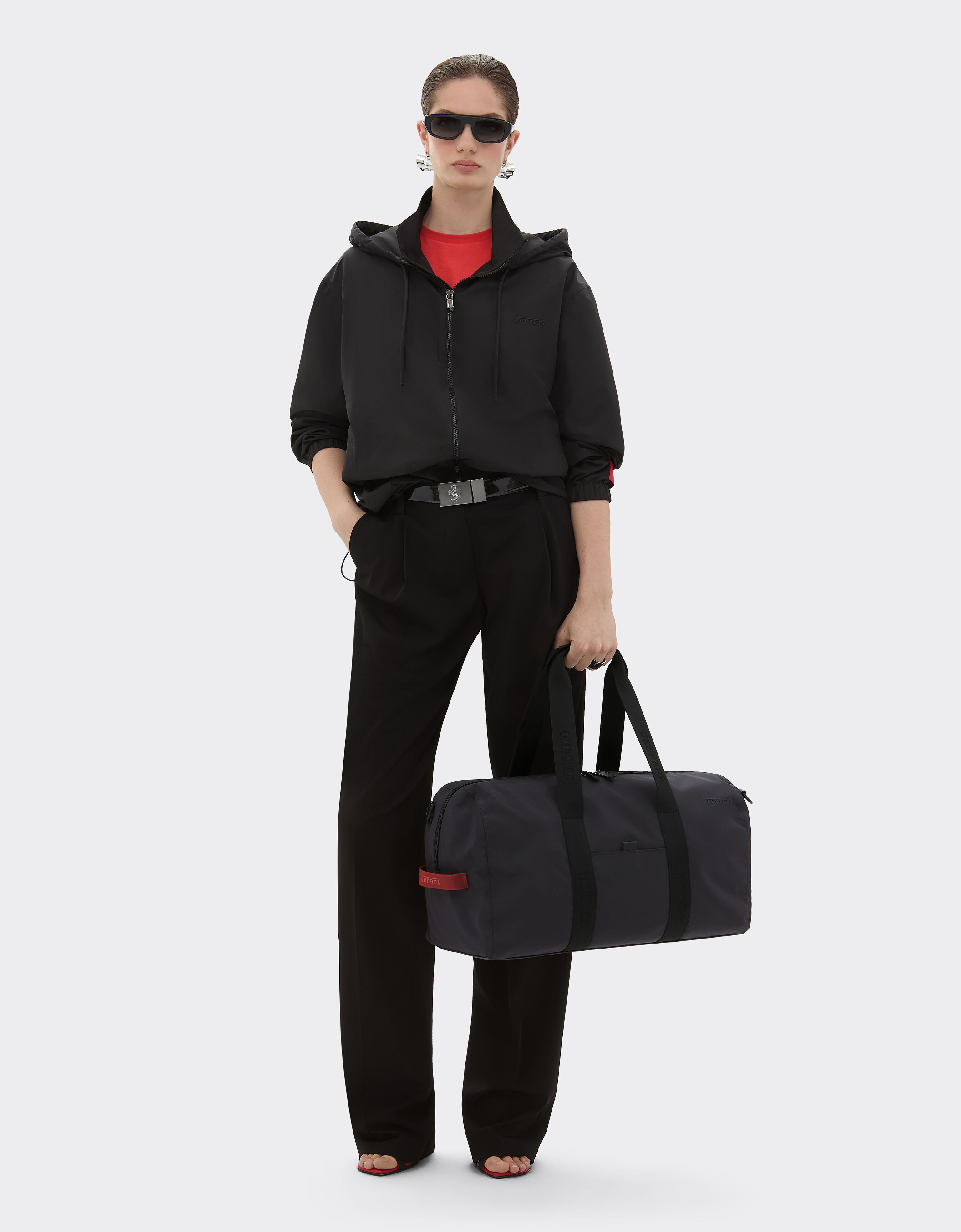 Ferrari Duffle Bag aus Nylon mit Ferrari-Logotape Schwarz 20583f