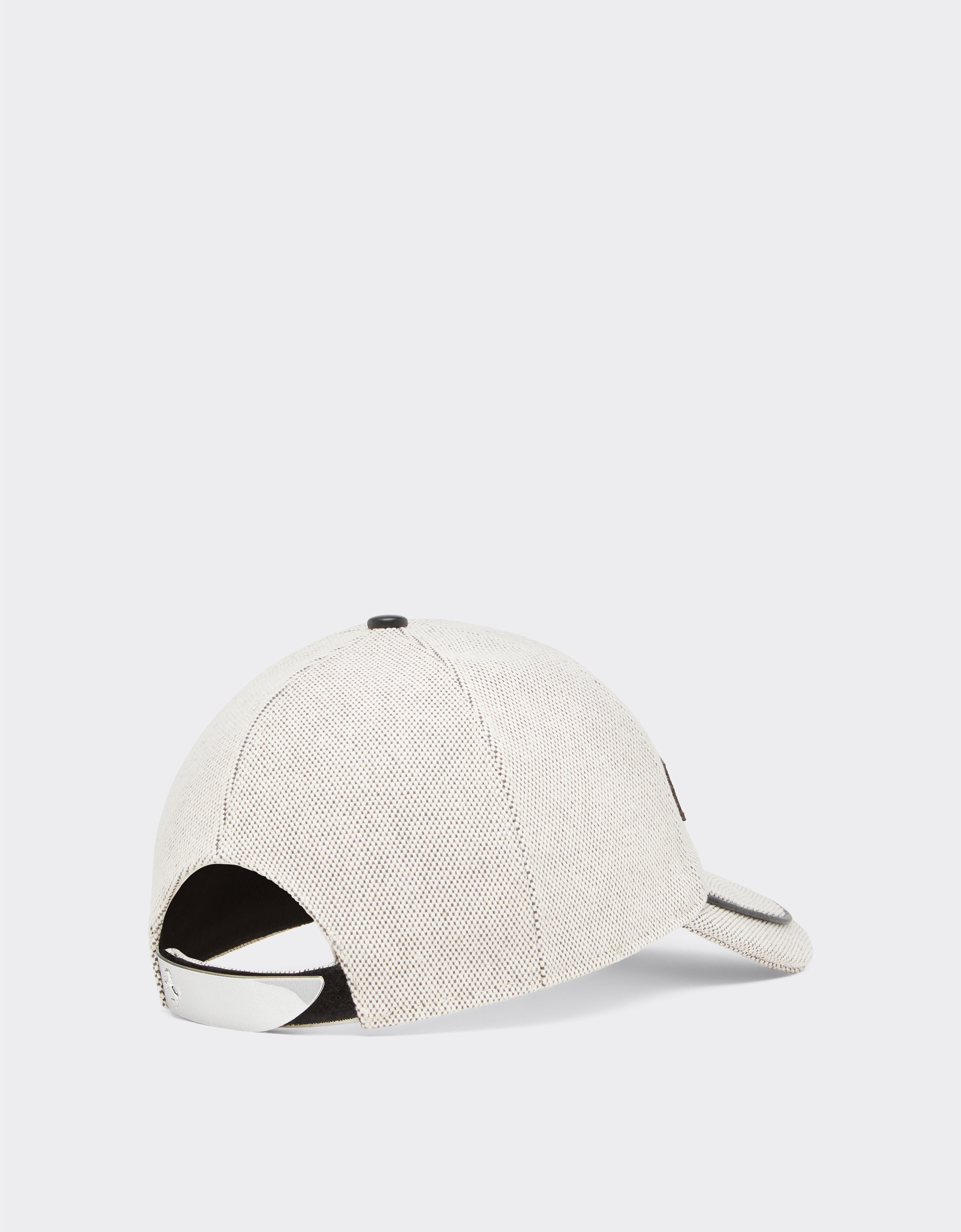 Ferrari Baseball cap with embroidered Ferrari logo and leather details Black 21931f