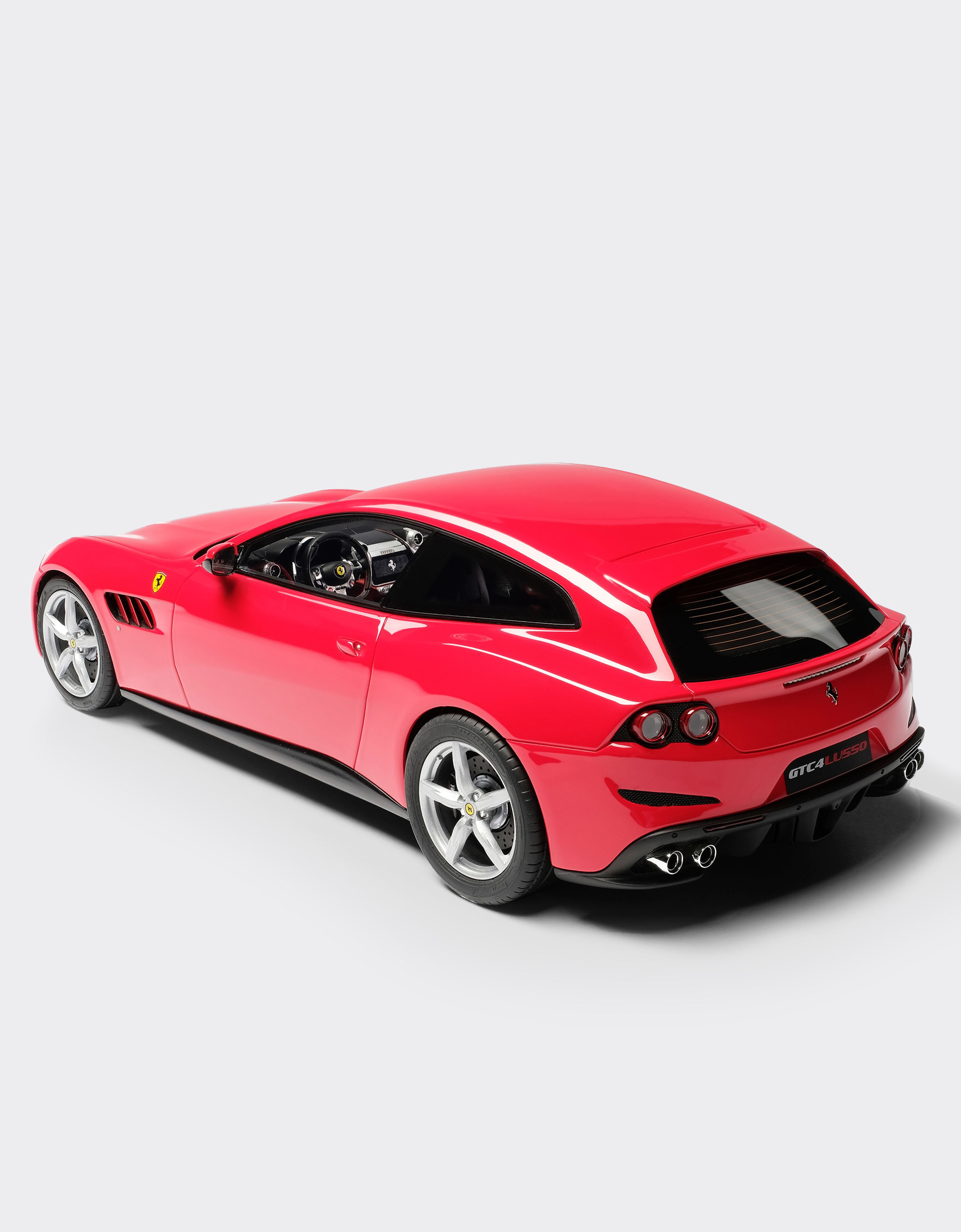 Ferrari Ferrari GTC4Lusso model in 1:18 scale Red L7596f