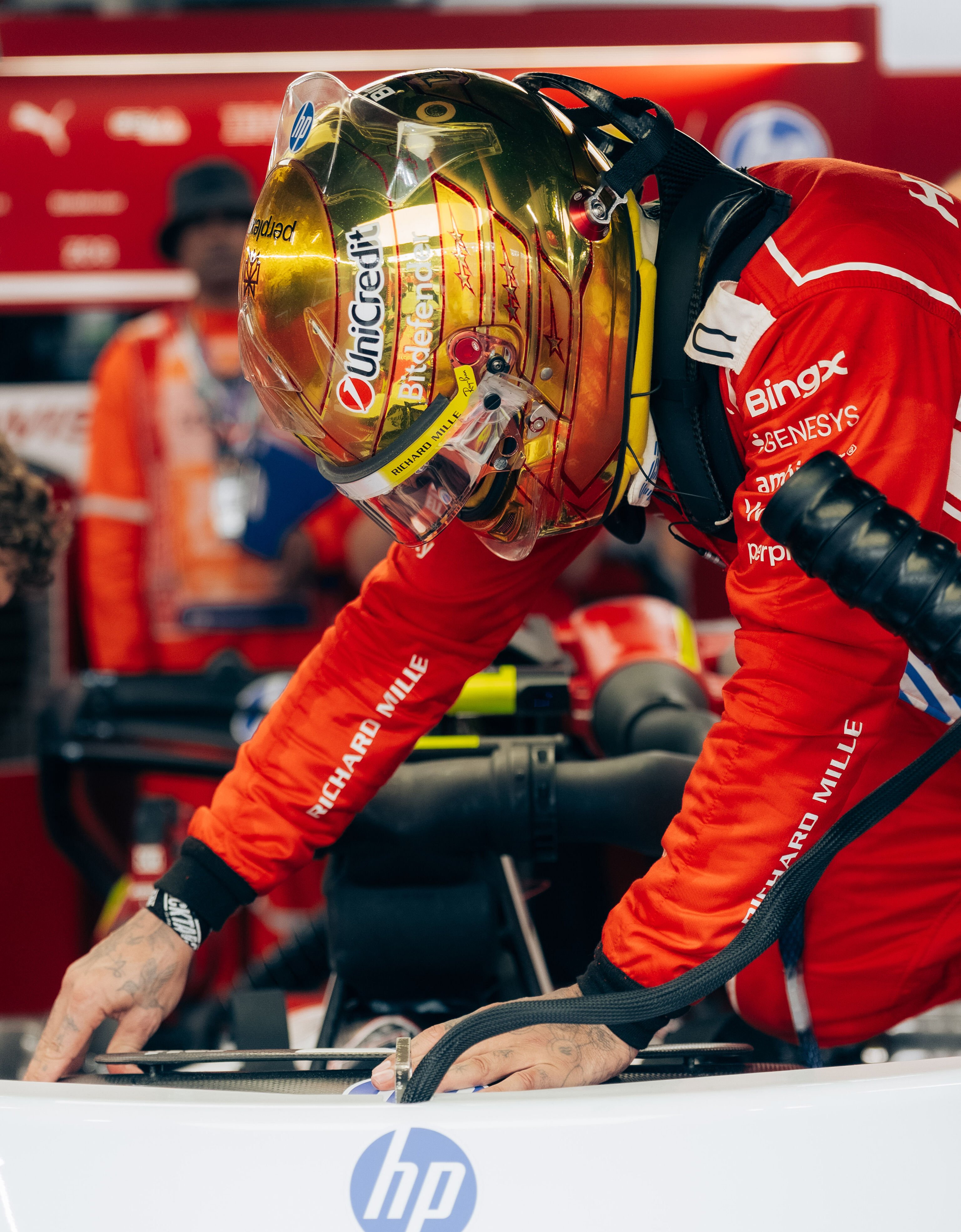 Lewis Hamilton 1:1 Special Edition Helmet for the 2026 Singapore Grand Prix Ferrari Lewis Hamilton 1:1 Special Edition Helmet for the 2026 Singapore Grand Prix Multicolor LS0OT3065EXT0001f