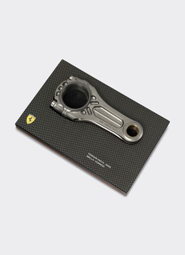 Ferrari Original valve set from the F2004, winner of the Constructors' and Drivers' Championships 2004 Black 47416f