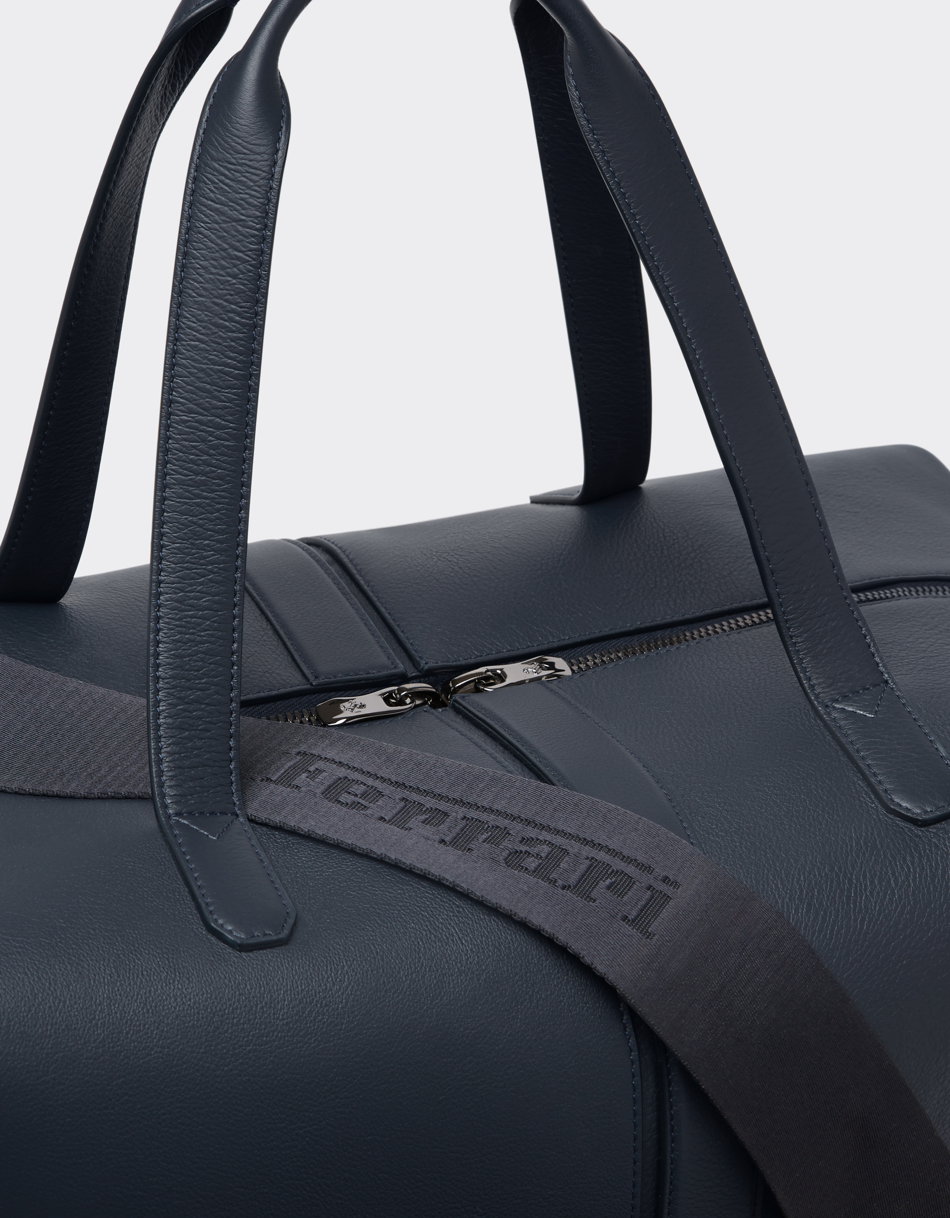 Ferrari Duffle Bag In Tumbled Leather In Navy