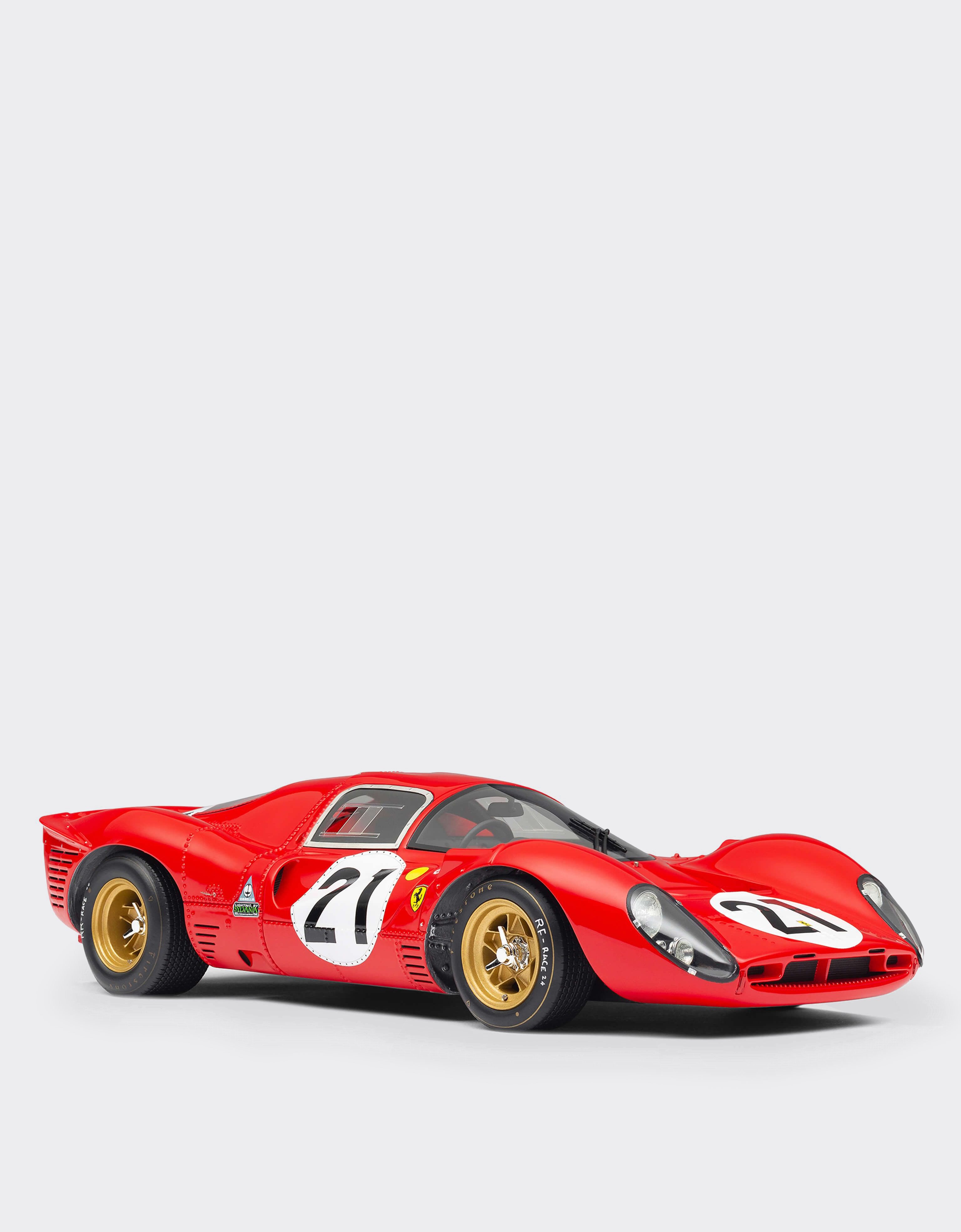 Ferrari 330 P4 model in 1:18 scale、Redの | Ferrari®