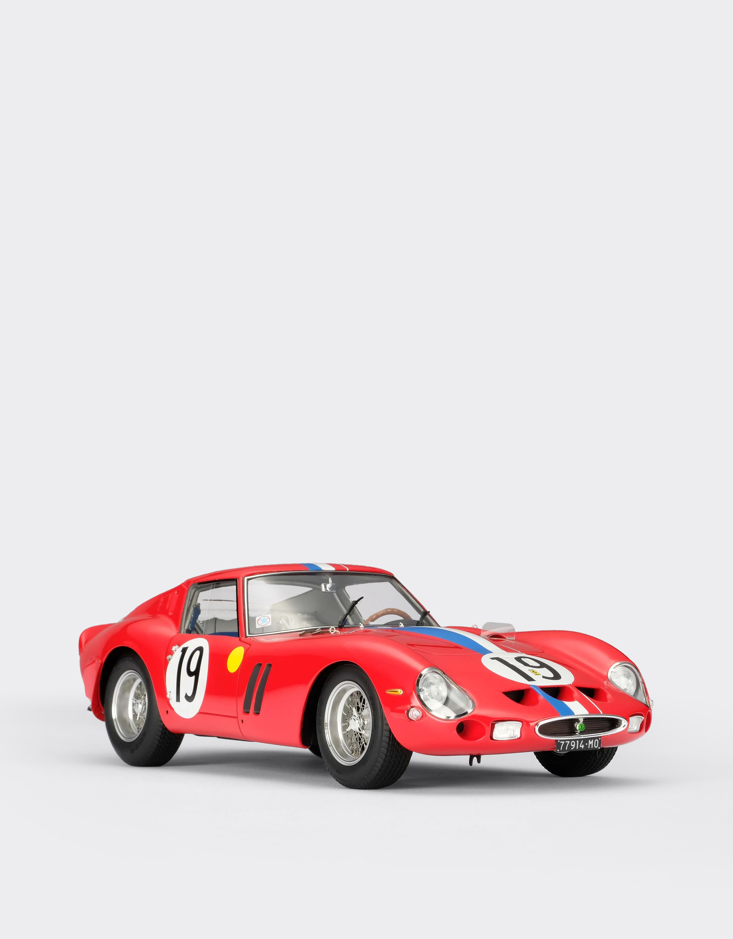 Ferrari Men's Red 250 Gto 1962 Le Mans Model In 1:18 Scale - Replica & Scale Models Os