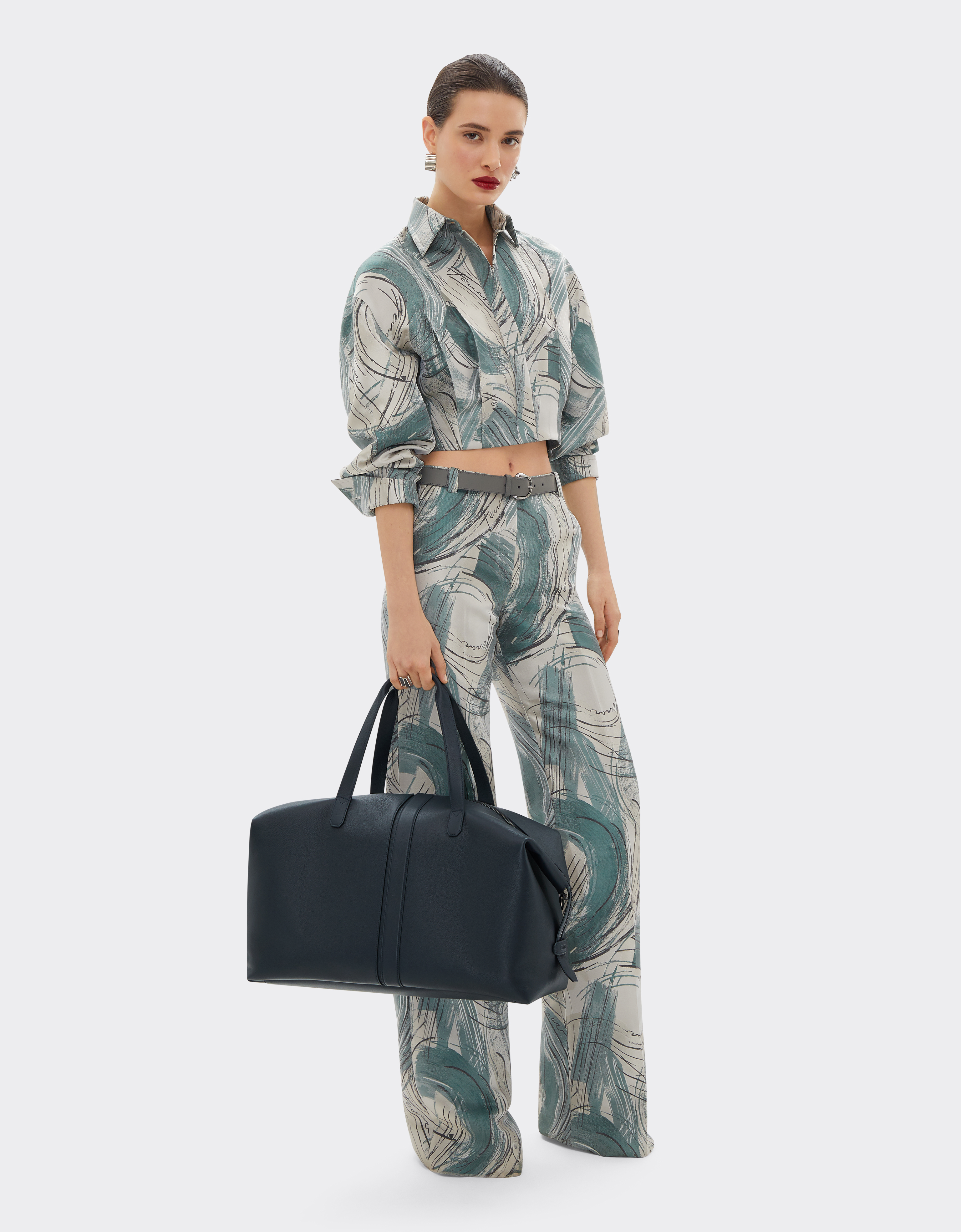 Ferrari Duffle Bag In Tumbled Leather In Navy